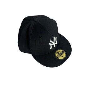 New Era 59FIFTY New York Yankees Fitted Cap Size 7 3/4 Black & White MLB Basebal